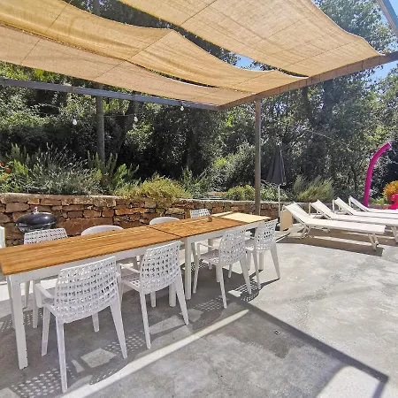 Naima Boutique Villa *