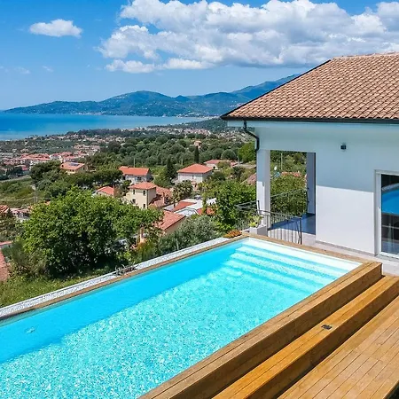 Naima Boutique Villa