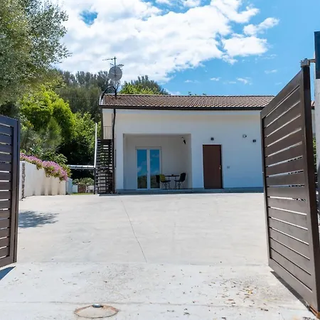 Naima Boutique Villa