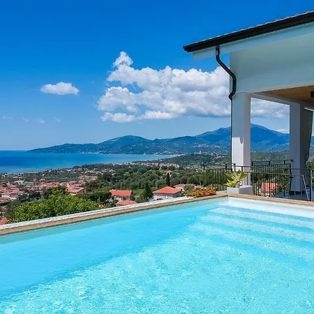 Naima Boutique Villa